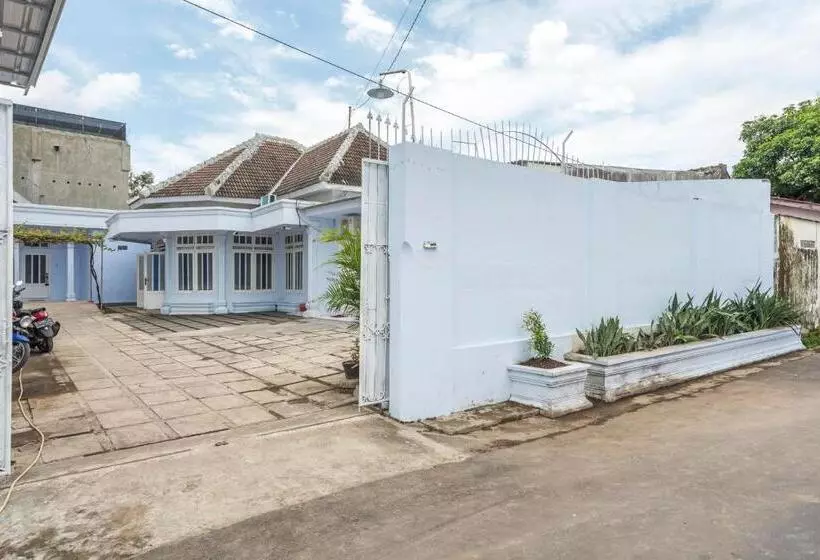 Majatalo Reddoorz Syariah @ Bondowoso City Center