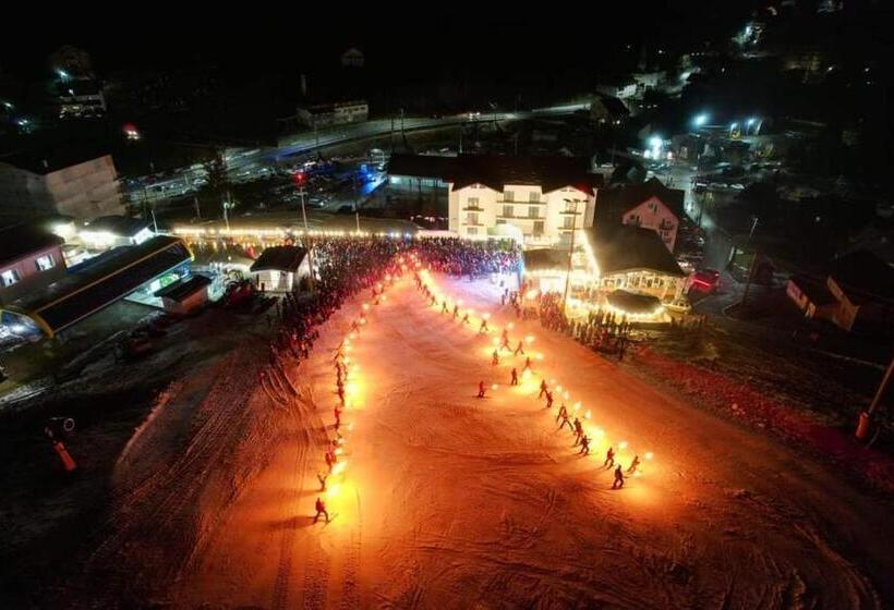 Pensiunea 3flori De Colț