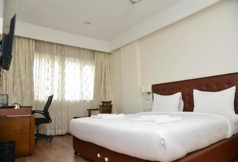 Thechi Hotels