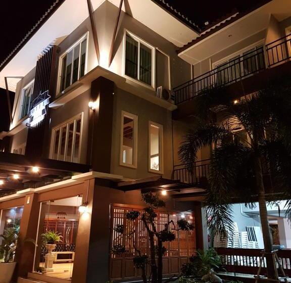 هتل A Boutique Resort