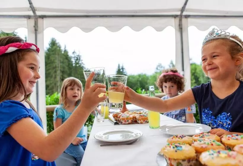 Hotelli Appartementhaus Eifeladventures