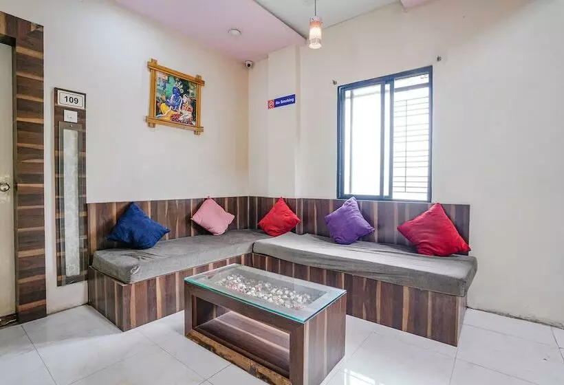 Hotelli Fabexpress Swara Residency