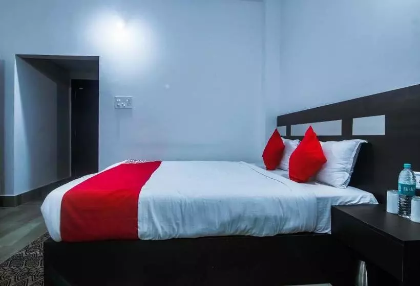 ホテル Oyo 35439  Shivaji Inn