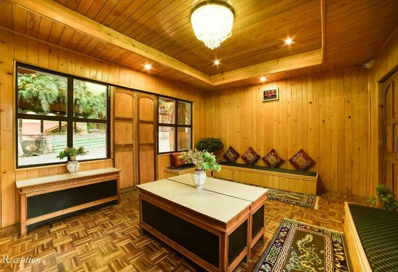 בית מלון כפרי Summit Panghen Metok