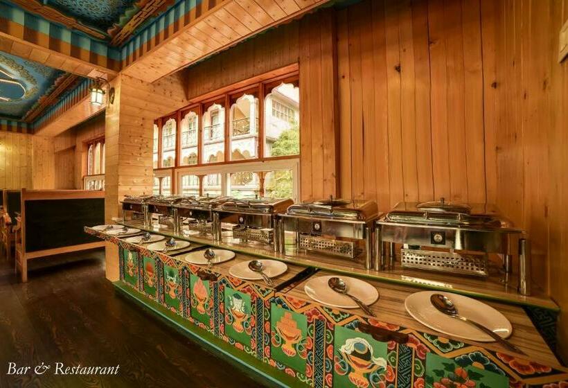 בית מלון כפרי Summit Panghen Metok