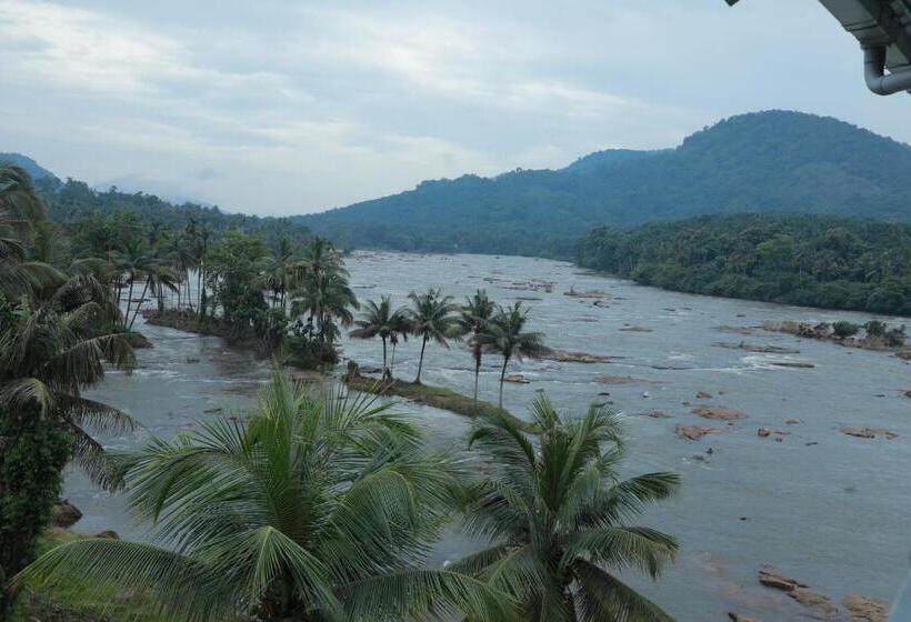 Hotel The Anchorage Athirapilly Resort
