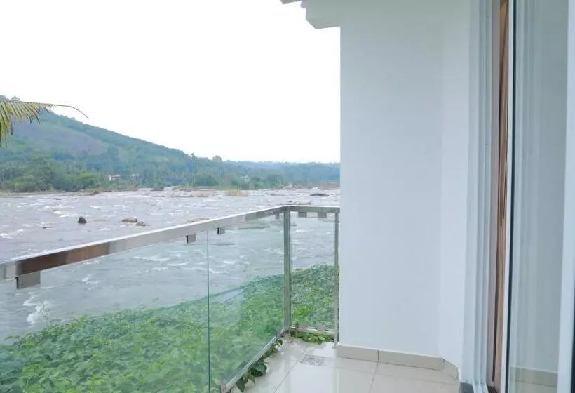 Hotelli The Anchorage Athirapilly Resort