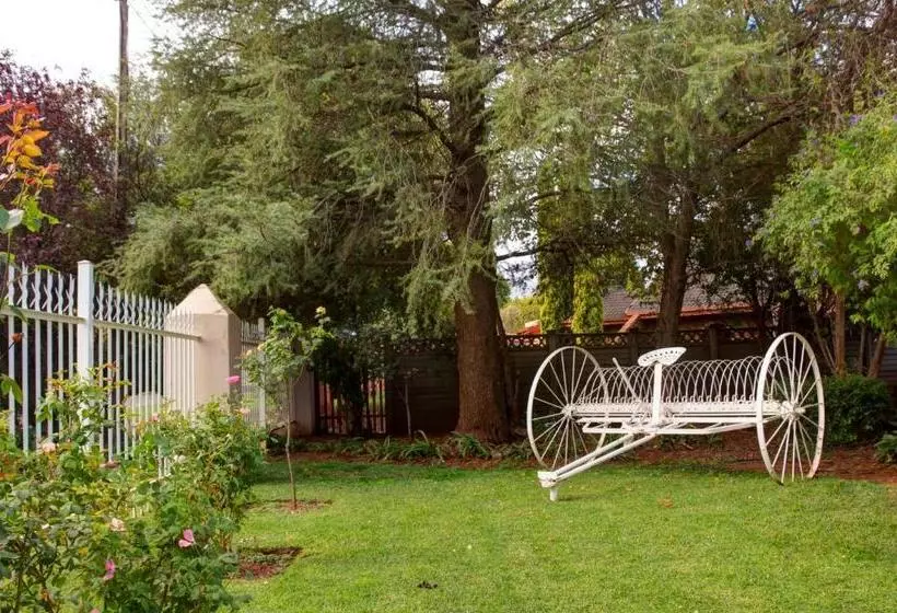 Majatalo Silver Swan Accommodation