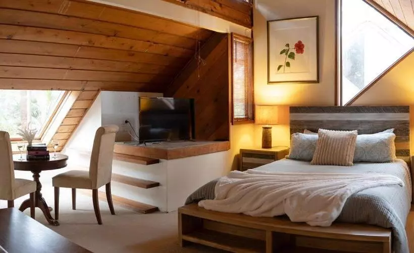 Aamiaismajoitus (B&B) Lake Russell Retreat