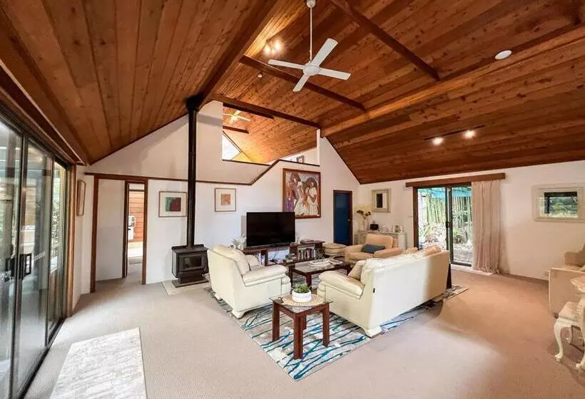 Aamiaismajoitus (B&B) Lake Russell Retreat