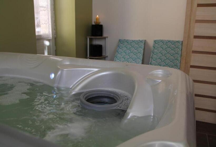 Bed and Breakfast Les Chambres D Eugénie