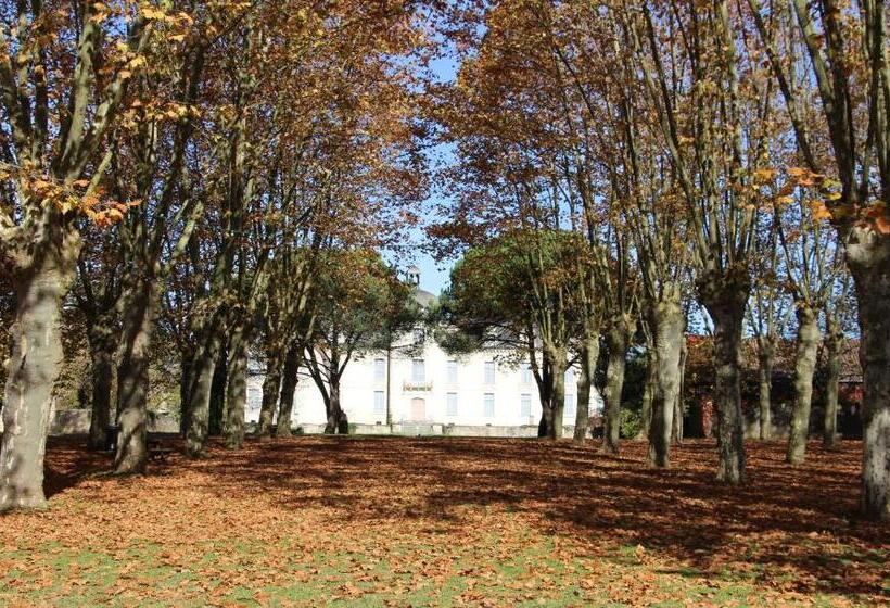 Bed and Breakfast Les Chambres D Eugénie