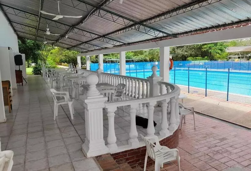 Hotel Campestre Cenvaturs