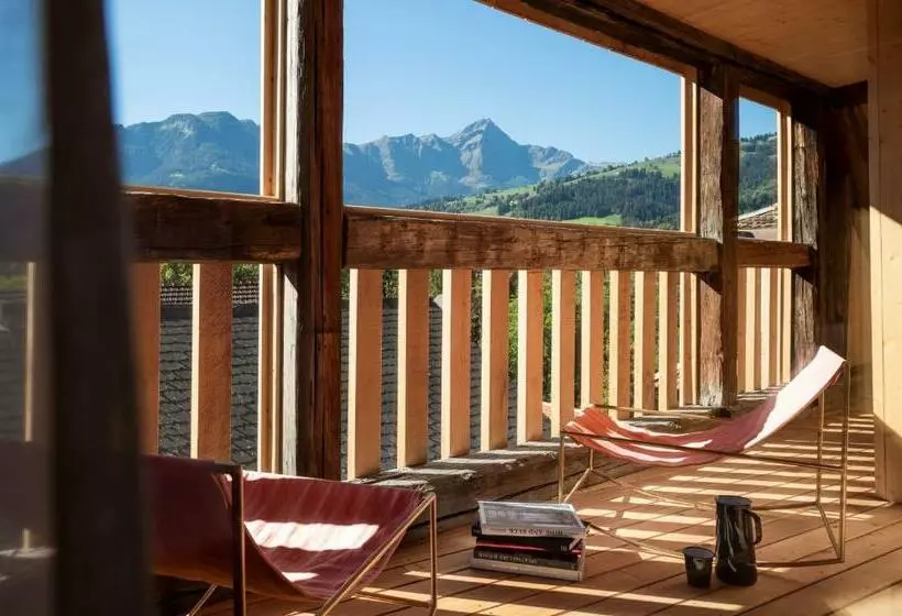 Hotelli Casa Caminada