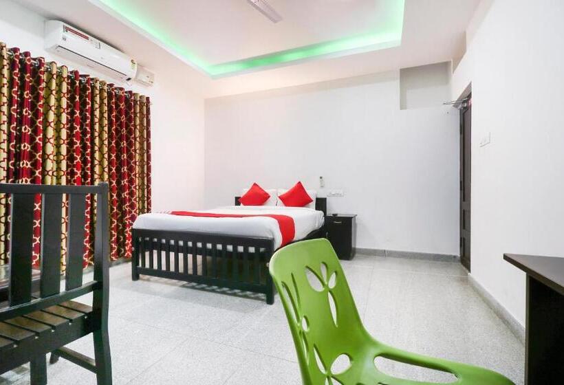 호텔 Oyo 14270 Marottickal Residency