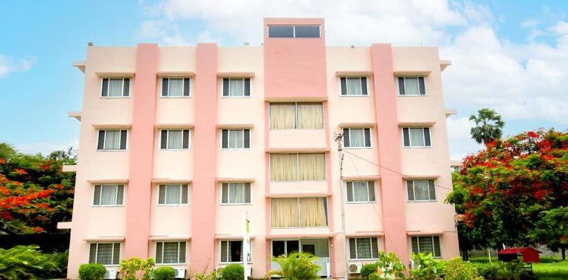 호텔 Ramoji Greens Inn