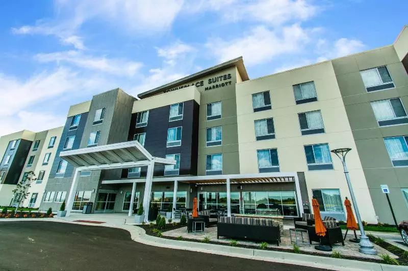 Hotelli Towneplace Suites By Marriott Evansville Newburgh