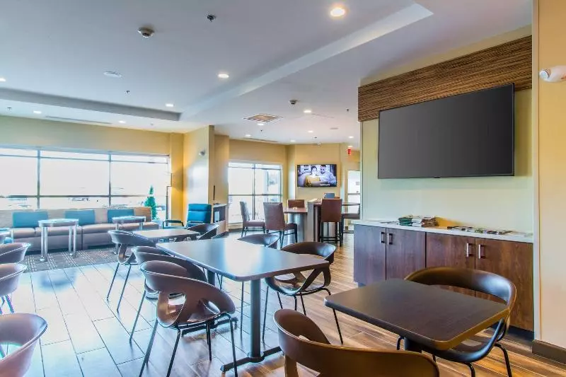 Hotelli Towneplace Suites By Marriott Evansville Newburgh