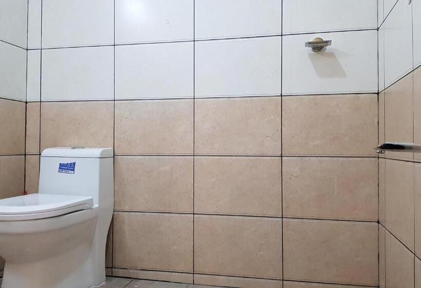 בית מלון כפרי U C Plaza