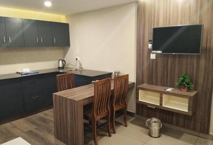 בית מלון כפרי U C Plaza