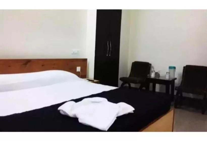 هتل Wonderful Stay At The Mall Road