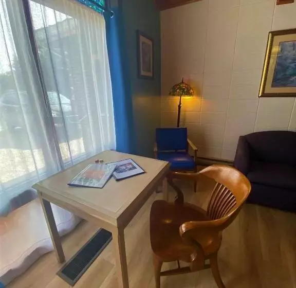 Huron Sands Motel And Restaurant