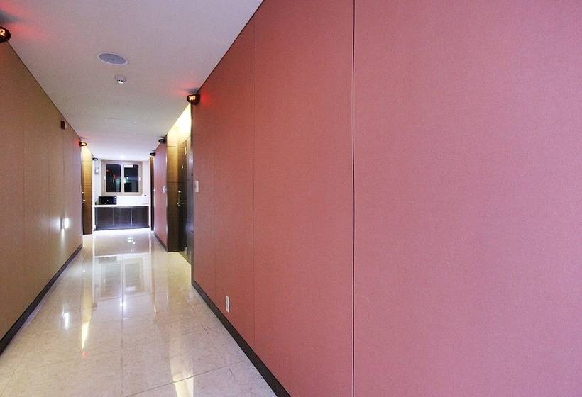 فندق على الطريق Gimcheon Hotel Win