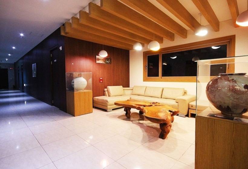 فندق على الطريق Gimcheon Hotel Win