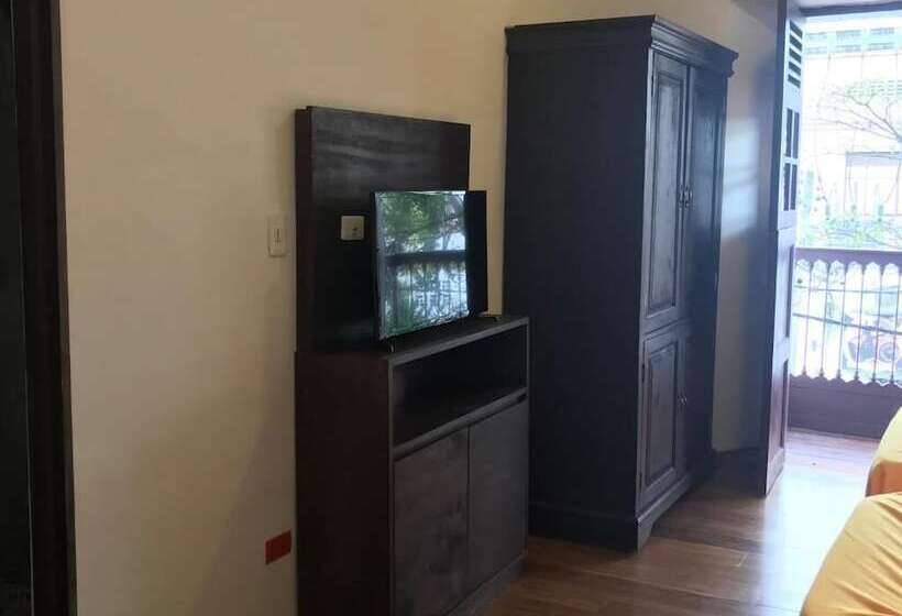 פנסיון Casa De Balcones