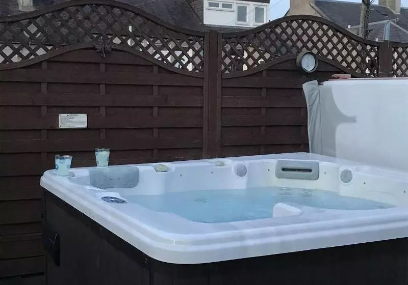 Pension Dunclutha Guest House