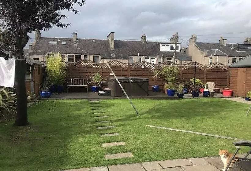 Pension Dunclutha Guest House