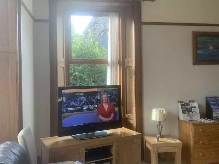 Pension Dunclutha Guest House