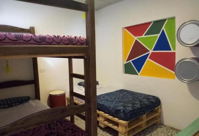 ペンション Hostal Macondo Inn