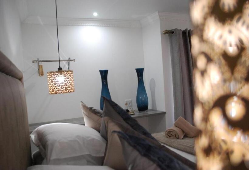 פנסיון Vaal De Vue Guesthouse