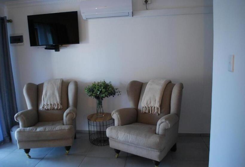 פנסיון Vaal De Vue Guesthouse