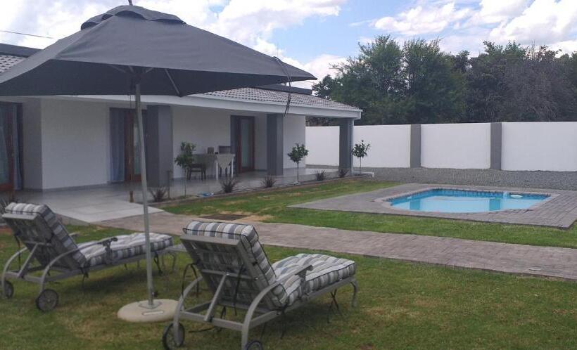 פנסיון Vaal De Vue Guesthouse