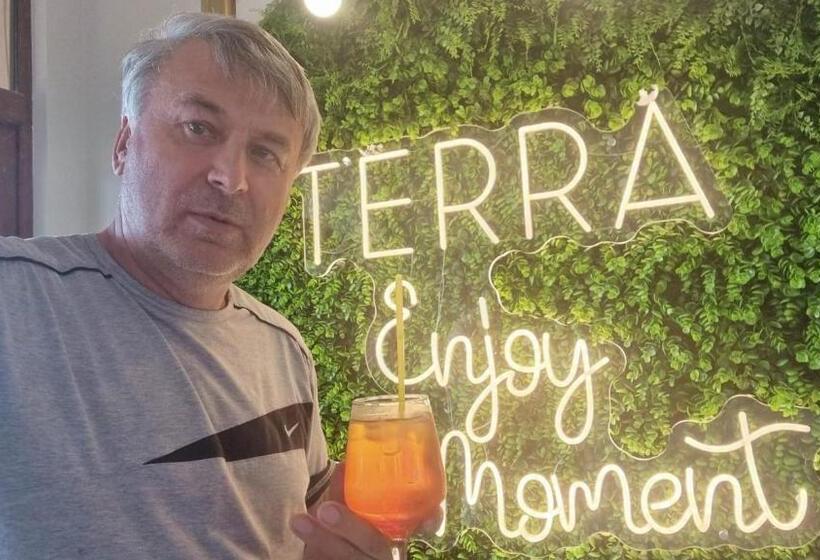 پانسیون Cabana Restaurant Terra