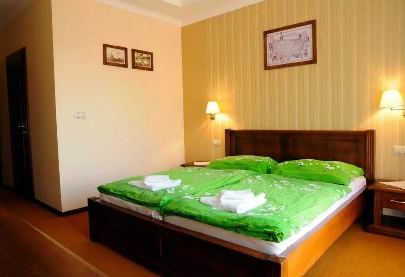 Retkeilymaja Country Saloon Belá