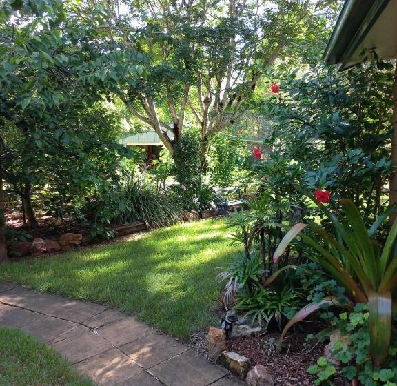 Bed and Breakfast Wondai Hideaway Apartment