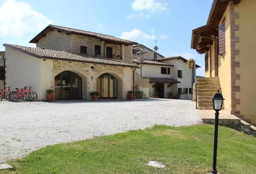 ホテル Agriturismo Borgo Umbro