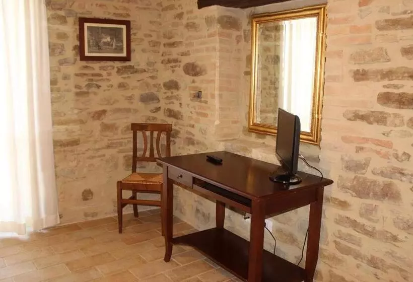 ホテル Agriturismo Borgo Umbro