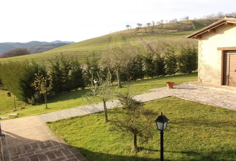 ホテル Agriturismo Borgo Umbro