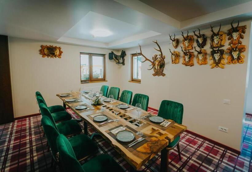 Lostrita   Pastravarie, Hotel & Spa