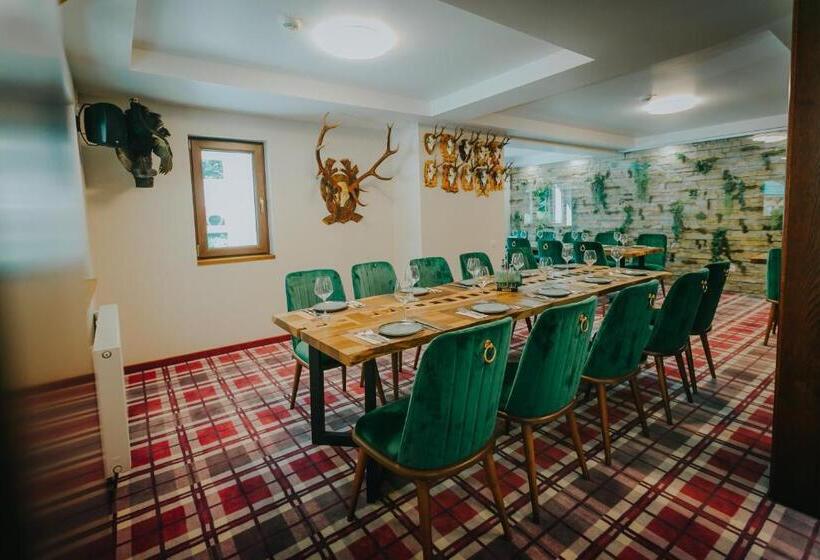 Lostrita   Pastravarie, Hotel & Spa