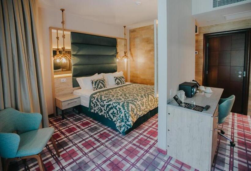 Lostrita   Pastravarie, Hotel & Spa