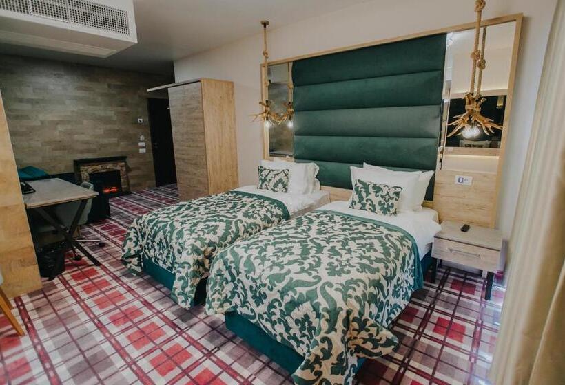 Lostrita   Pastravarie, Hotel & Spa