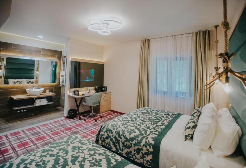 Lostrita   Pastravarie, Hotel & Spa