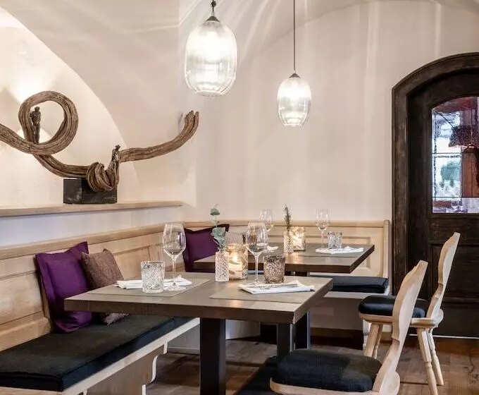 Neuwirt   Boutiquehotel & Wirtshaus