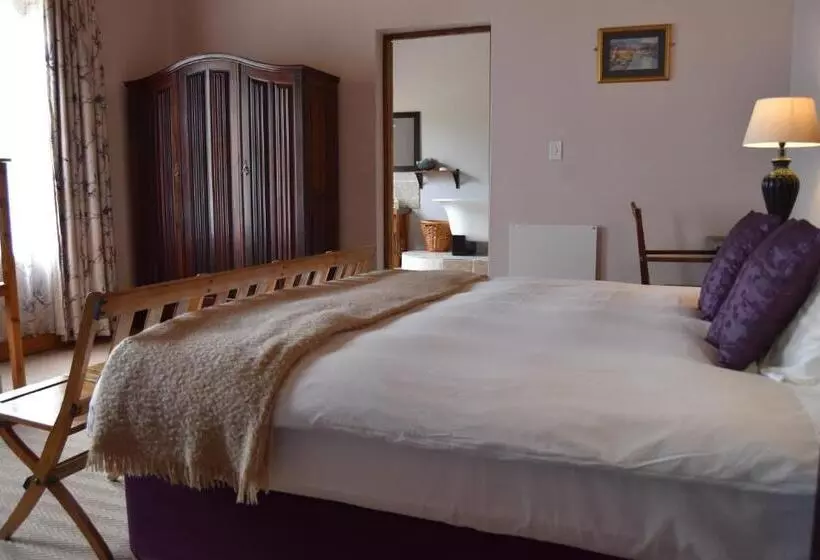 Majatalo Angler And Antelope Guesthouse