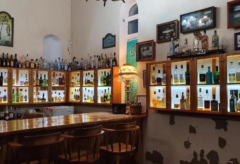 بنسيون Angler And Antelope Guesthouse